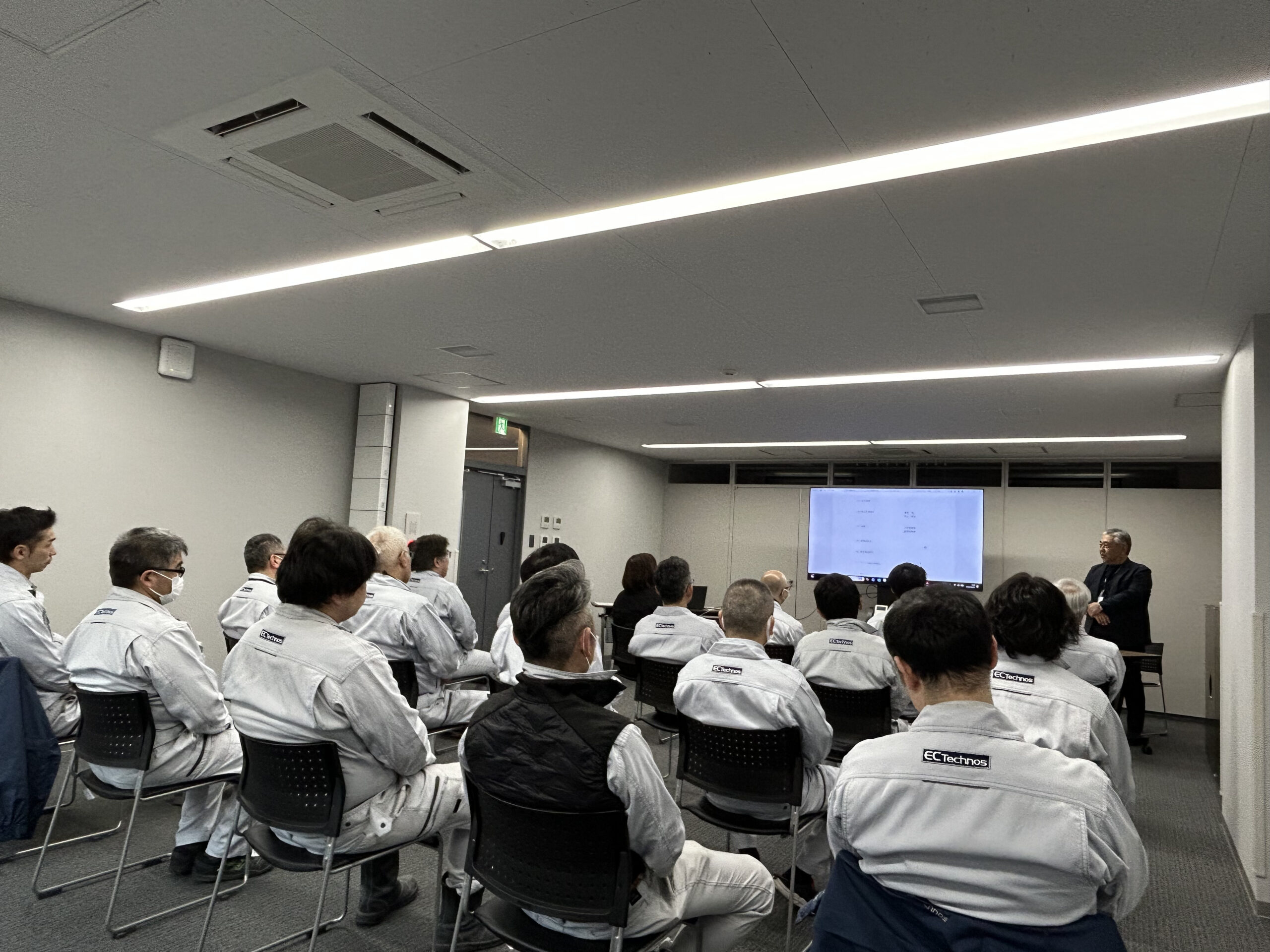 全体朝礼をしました！